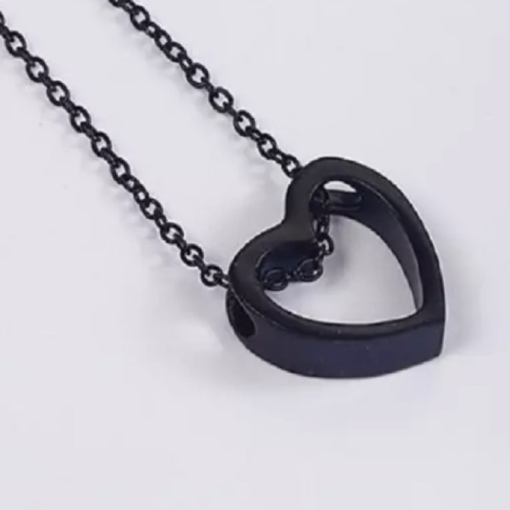 NEW!💙💎🖤AWESOME!🖤BLACK!🖤HEART🖤NECKLACE!🖤💎💙 - Picture 6 of 8